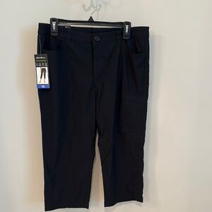 Eddie Bauer Navy Capri Pants